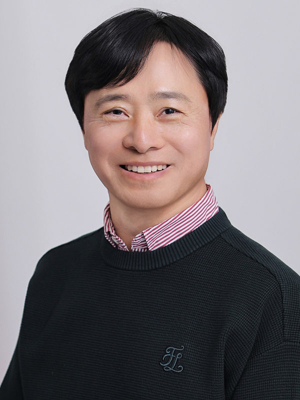 임익태 (학부장) 사진